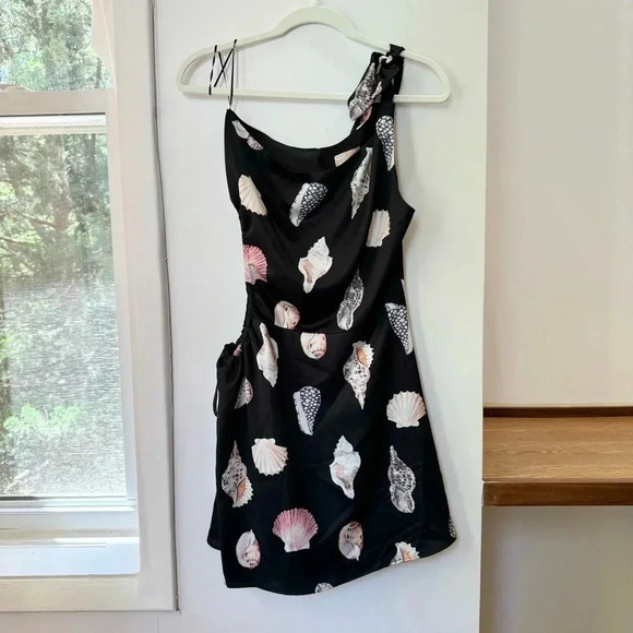 NWT Show Me Your MuMu Kenz Mini Dress Seashell Mini Black Satin Medium - Picture 7 of 17